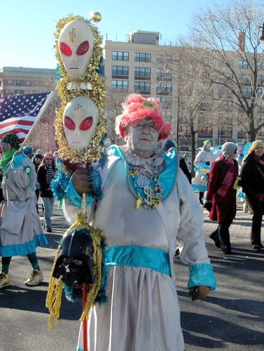 O’Malley Wench Brigade – Mummers Parade Lookback – Mr. Mummer