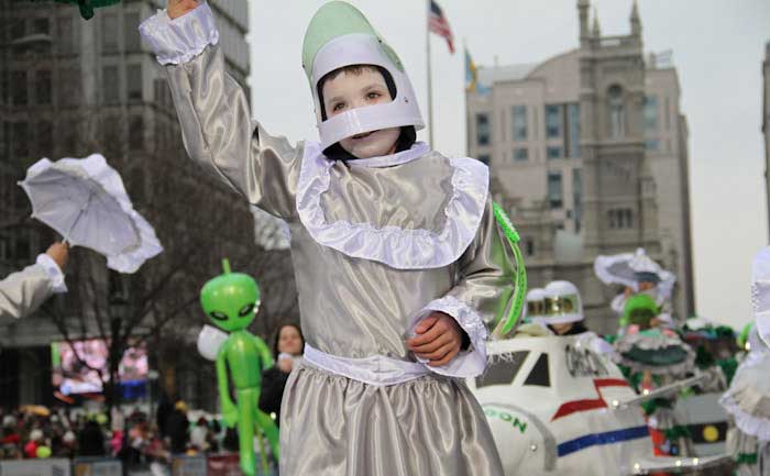 Oregon Wench Brigade – Mummers Parade Lookback – Mr. Mummer